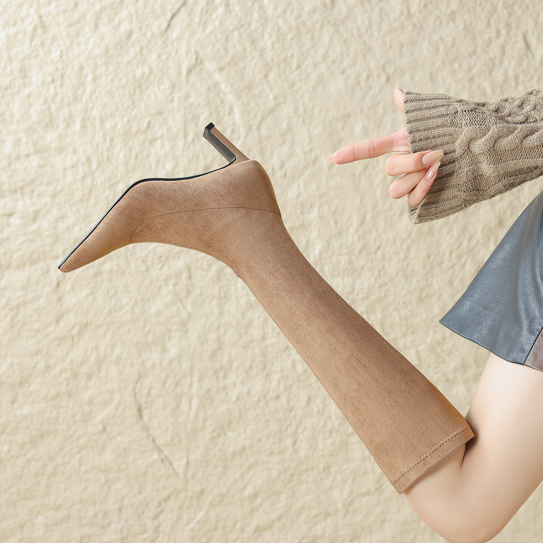 显瘦高跟弹力靴女粗跟尖头高筒靴长筒靴百搭真皮瘦瘦靴子2023秋冬