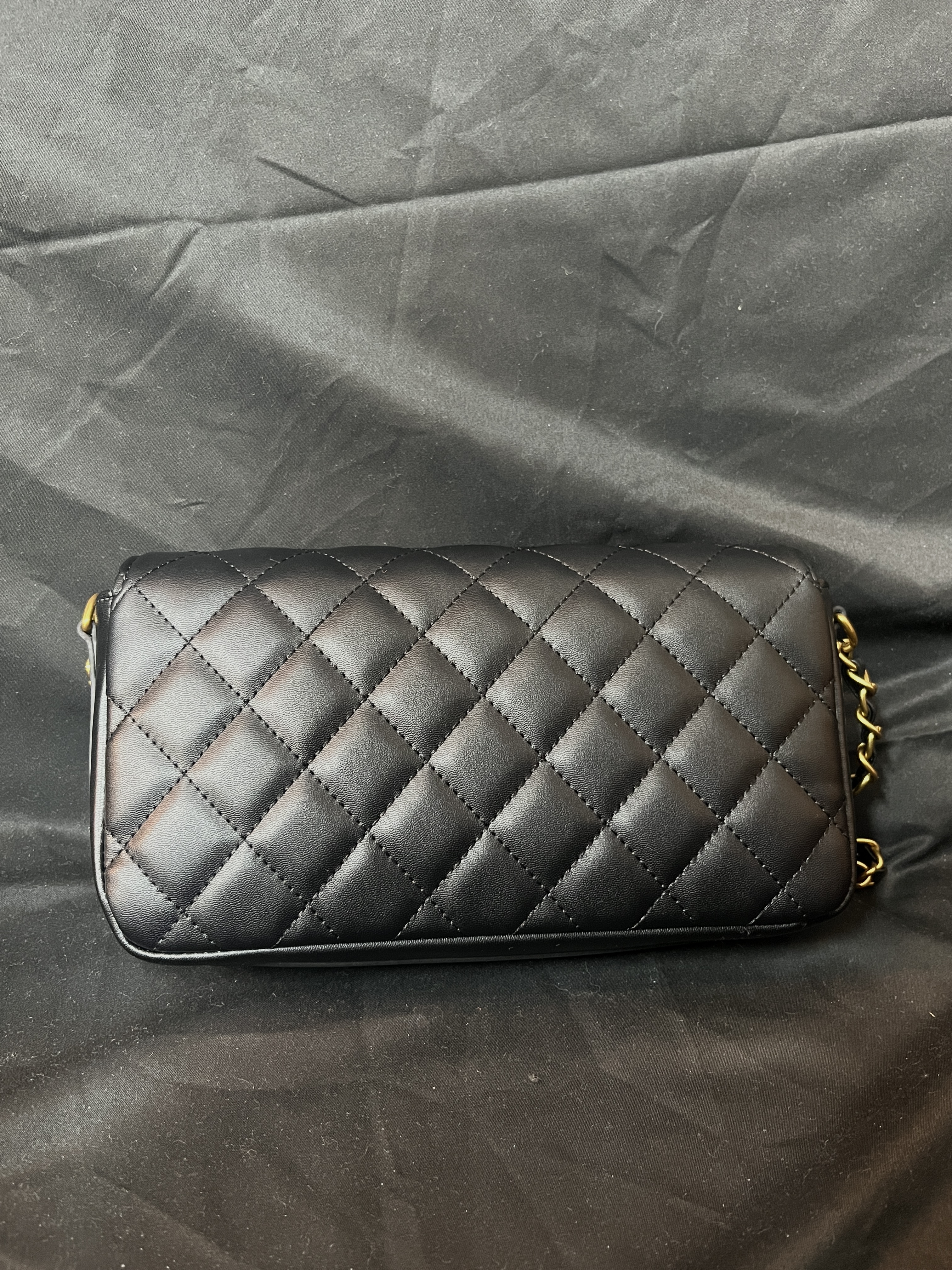 LQ-WITH-QUEEN真皮女包金盖黑色