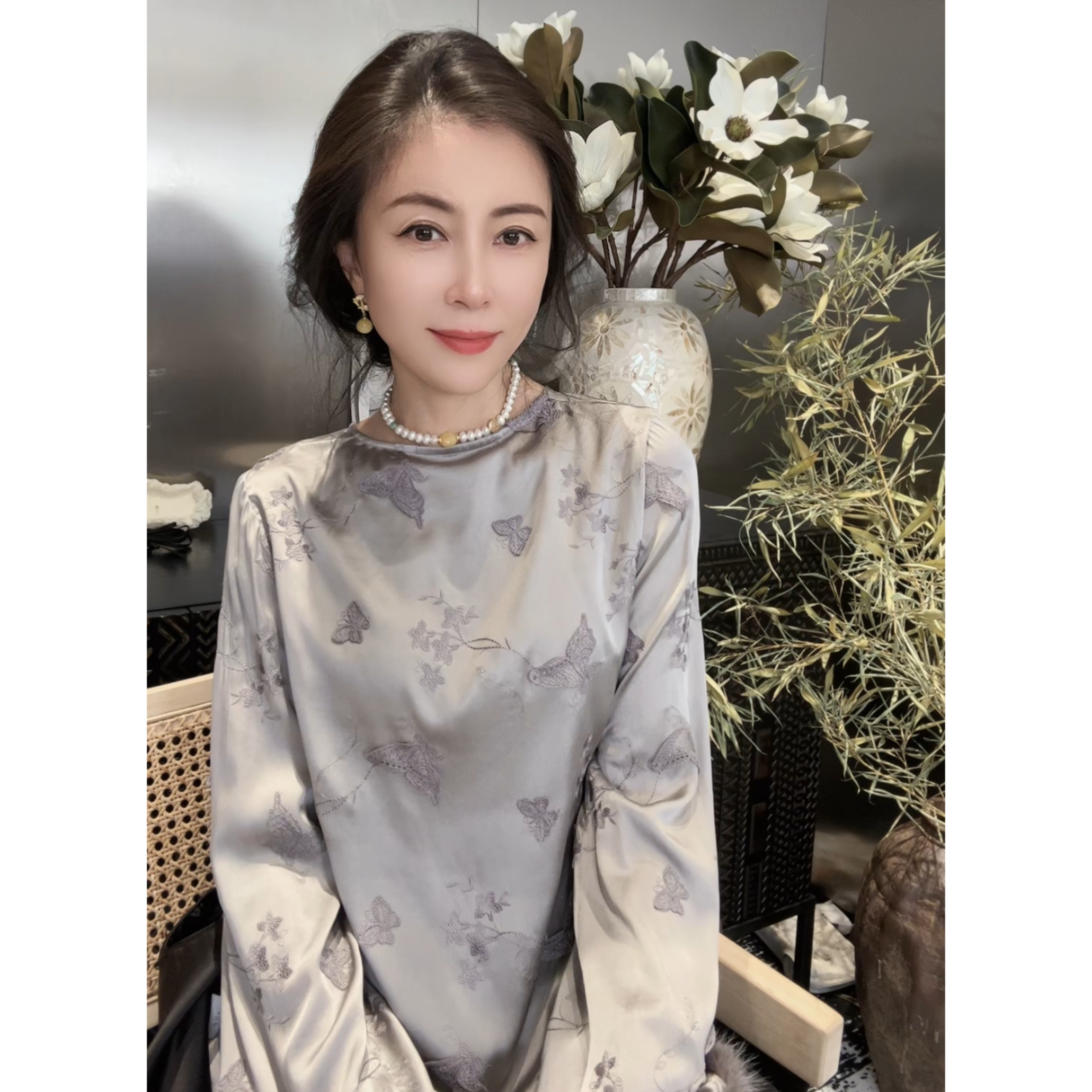 VV&AA 国风时尚圆领刺绣桑蚕丝拼接水貂毛衬衫2666