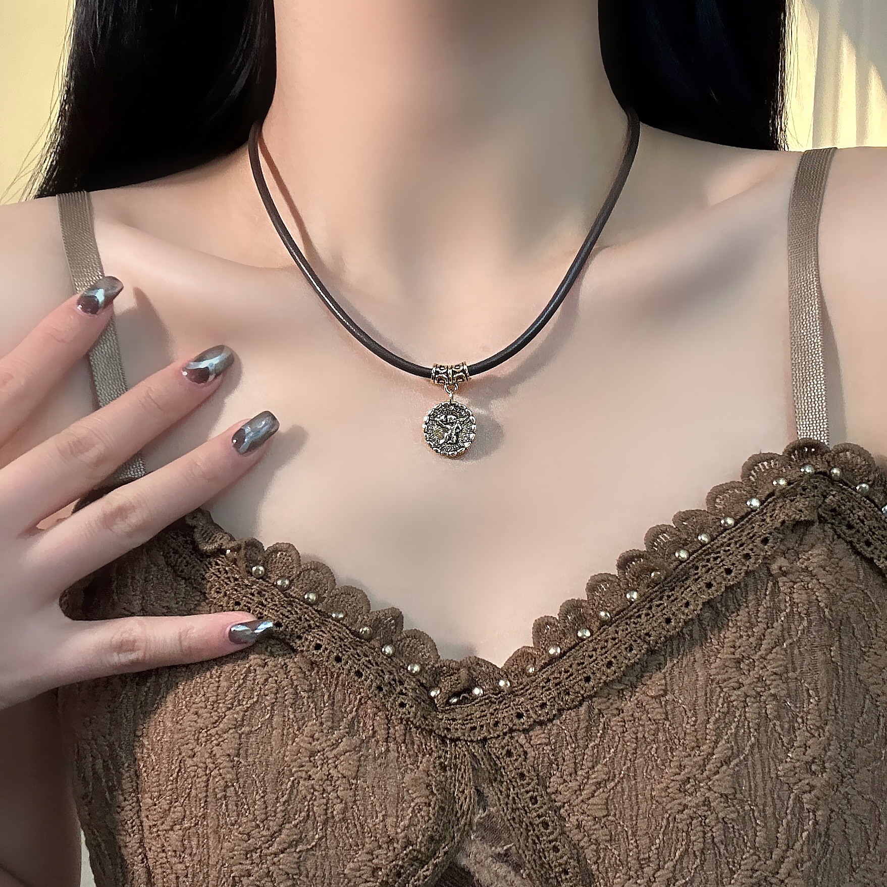 非金属皮质项链 X2687-1时尚气质百搭金色圆牌项链简约小众设计感