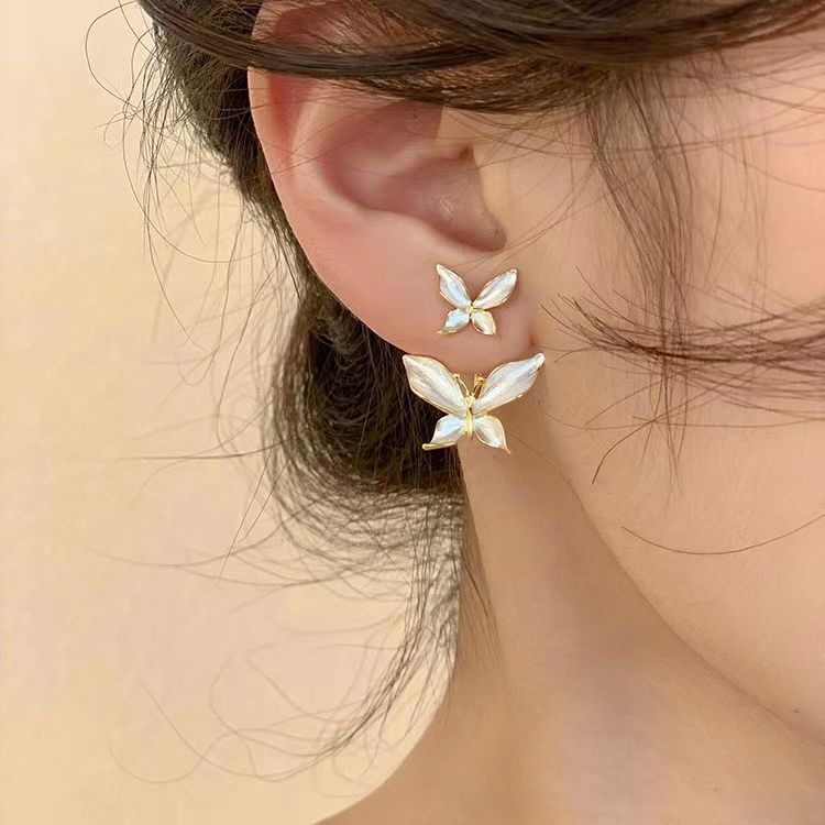 合金耳饰 精致白色滴釉蝴蝶耳环女气质名媛高级感耳钉两戴潮耳饰