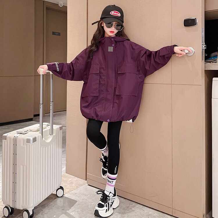 女童冲锋衣外套春秋款2023新款中大童秋装儿童装户外洋气连帽上衣