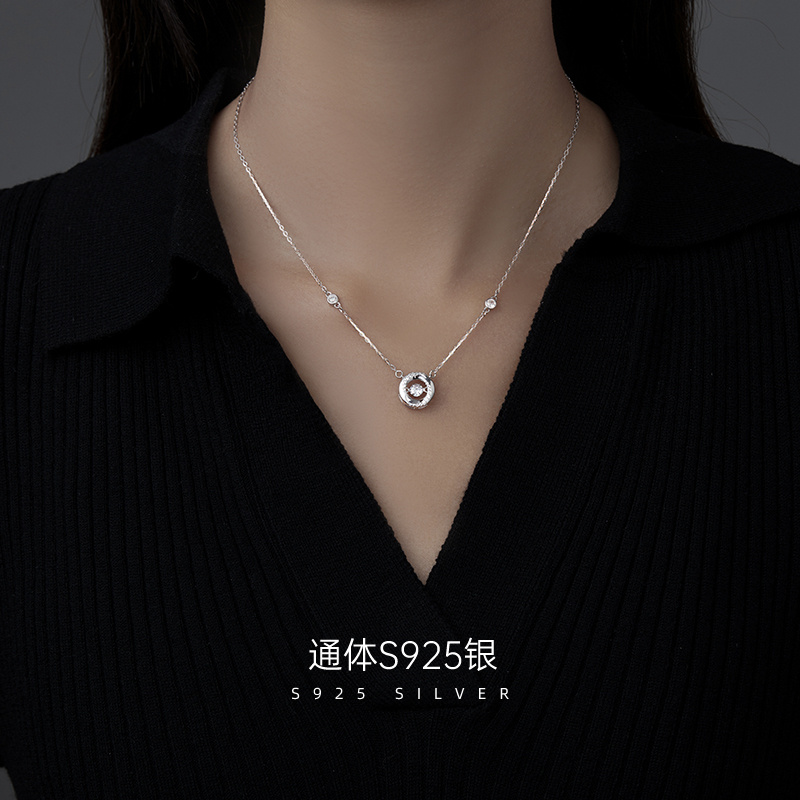 金美澳 链子925银合成锆石 项链女小众高级感气质跳动的心锁骨链