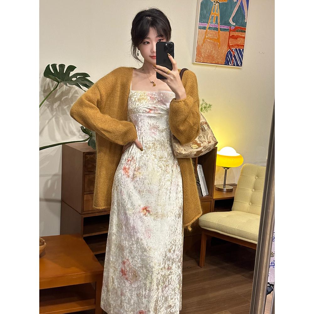 EIA一尧【流光】法式秋季气质复古吊带连衣裙女显瘦晕染感丝绒长裙