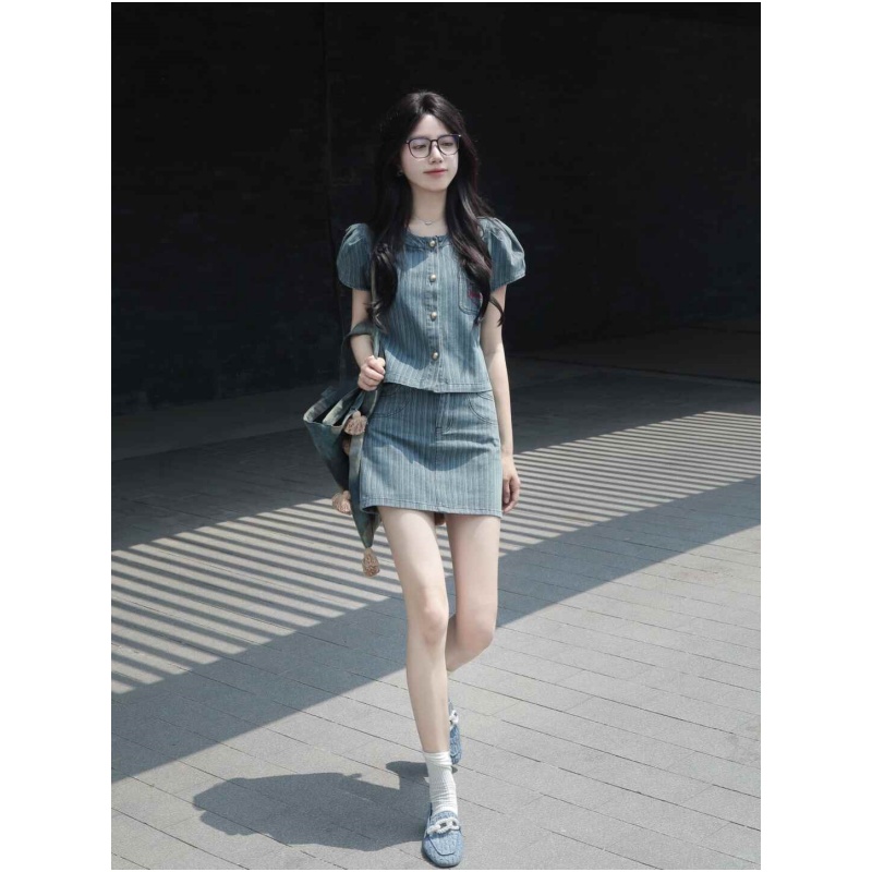 复古时尚套装裙女夏季2024新款爱心刺绣短袖上衣显瘦半身裙两件套