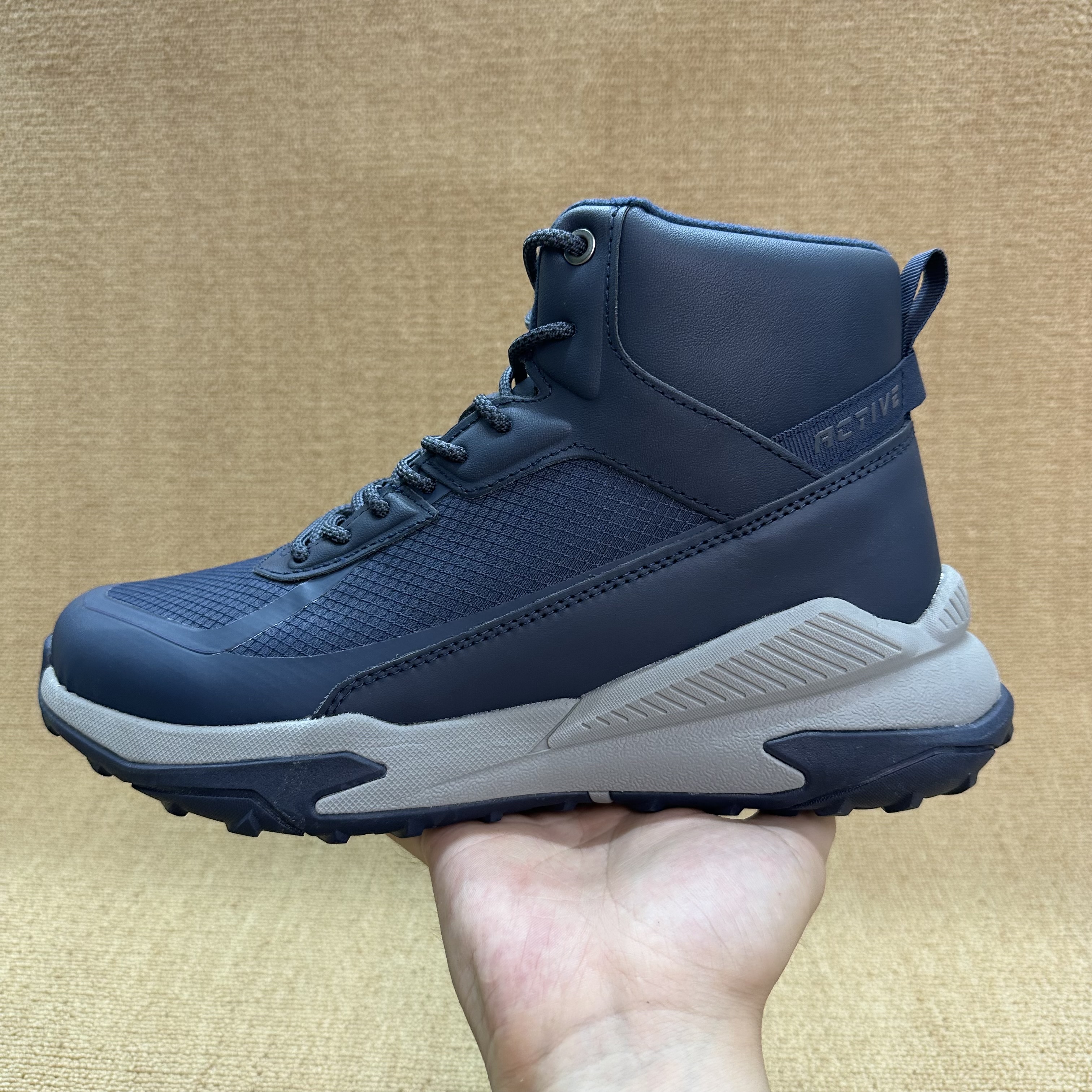 外贸原单男士户外舒适秋冬零下30度中帮加绒保暖冬季靴