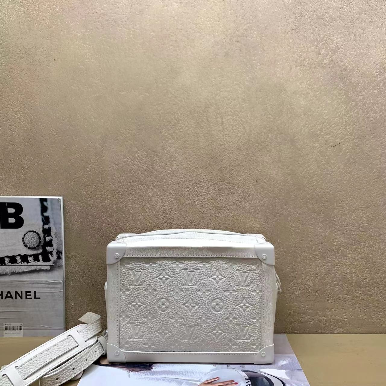 95新  壹臻中古/Iv白色软盒子包 25249174