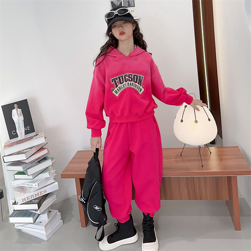 女童秋冬装套装2023新款洋气中大儿童冬季连帽卫衣渐变加绒两件套