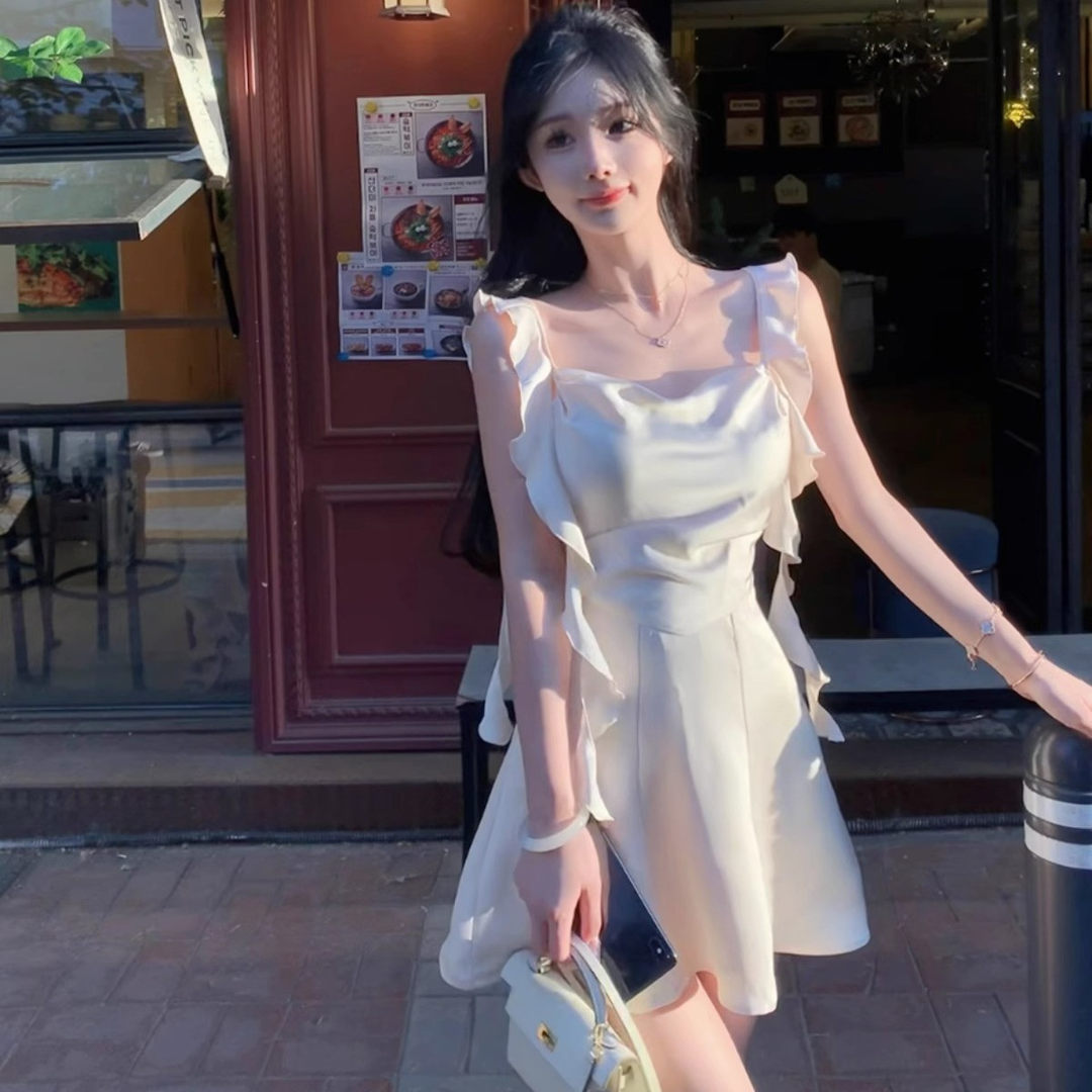 法式收腰修身小众设计高级感纯欲辣妹吊带短裙子女显瘦气质连衣裙