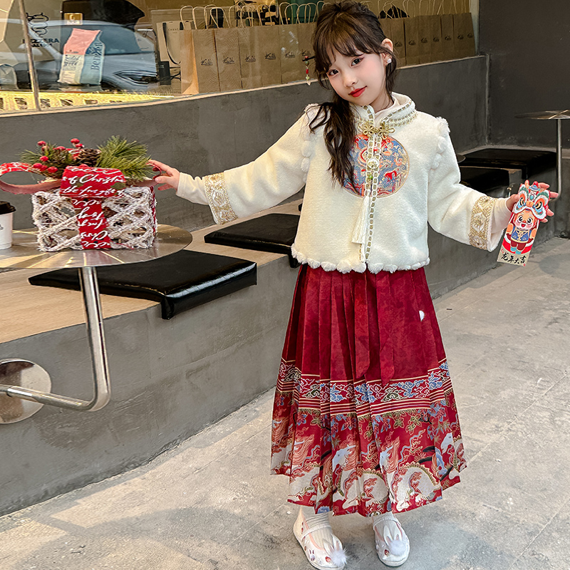 女童马面裙套装冬季加绒加厚2023新款复古中国风小女孩拜年服洋气