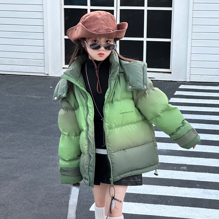 女童渐变色羽绒服冬装加厚2023新款中大儿童韩版宽松连帽外套保暖