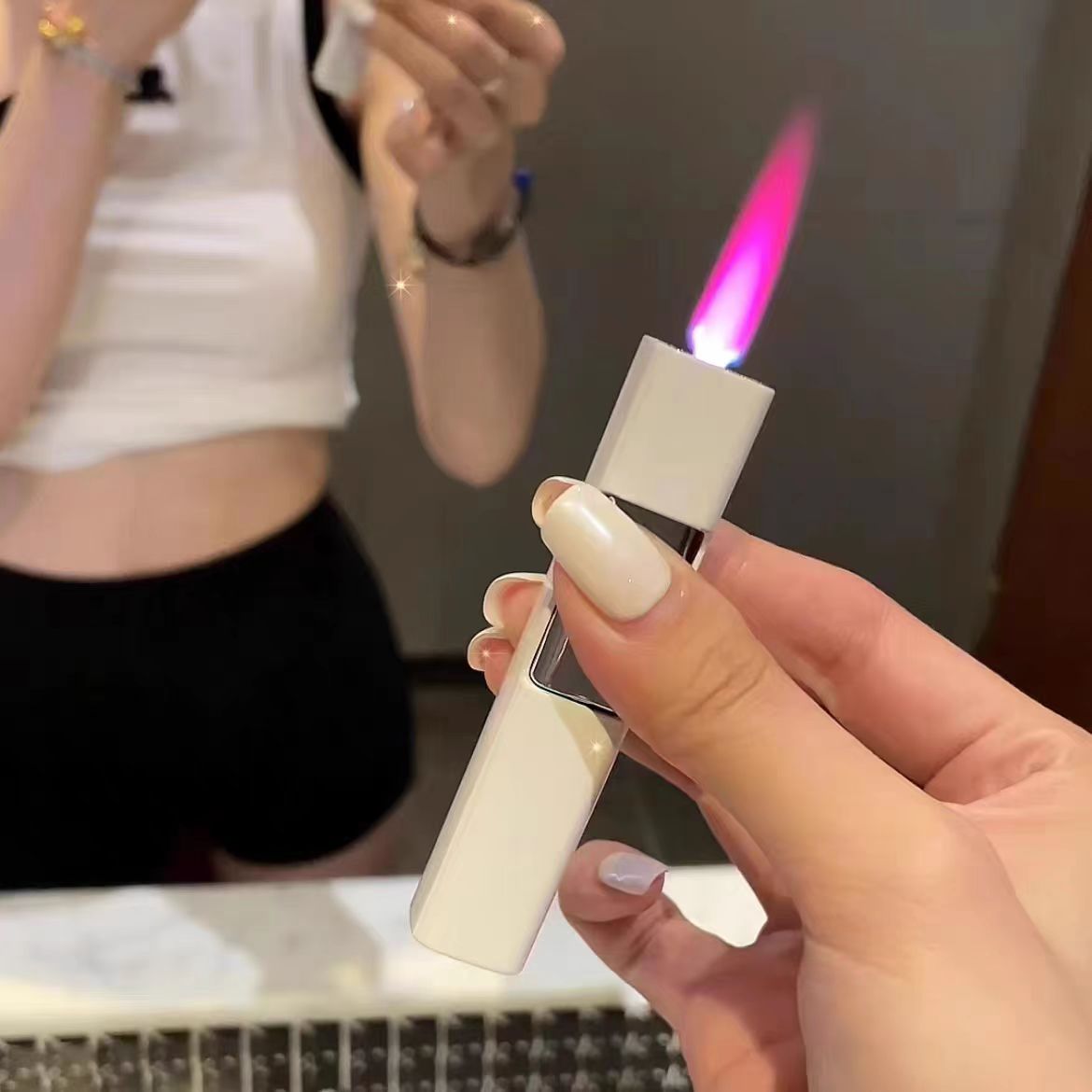 网红新款个性发财小巧粉焰打火机防风女孩定制创意送男友女友礼物