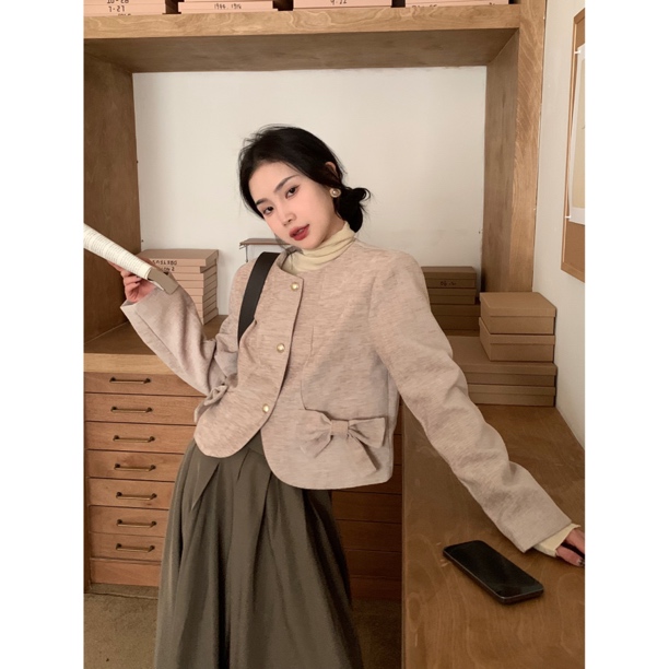 【白白-啊萍推荐】1853 秋季休闲轻熟风圆领显瘦蝴蝶结高级感外套