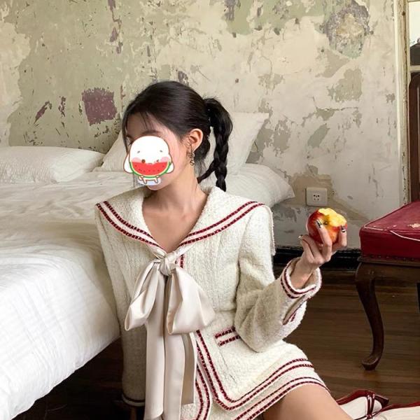 鱼摆摆【干枯玫瑰】蝴蝶结系带小香风撞色边海军领外套+半裙女12049