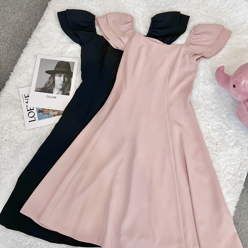 XINYI「一见倾心」连衣裙XQ224399