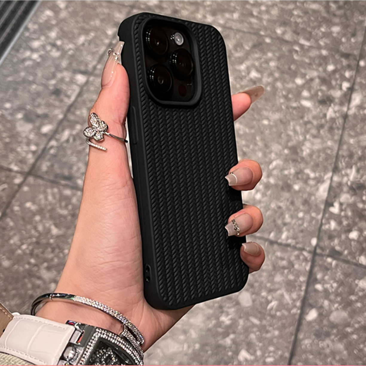 高级感黑色针织纹苹果15Pro手机壳iPhone14Promax磨砂13/12软壳11