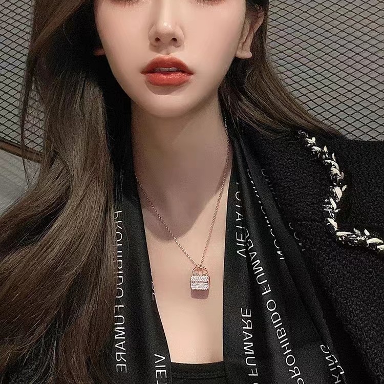 铜合金亚克力项链 H家~康康包包玫瑰金吊坠项链女轻奢小众高级202
