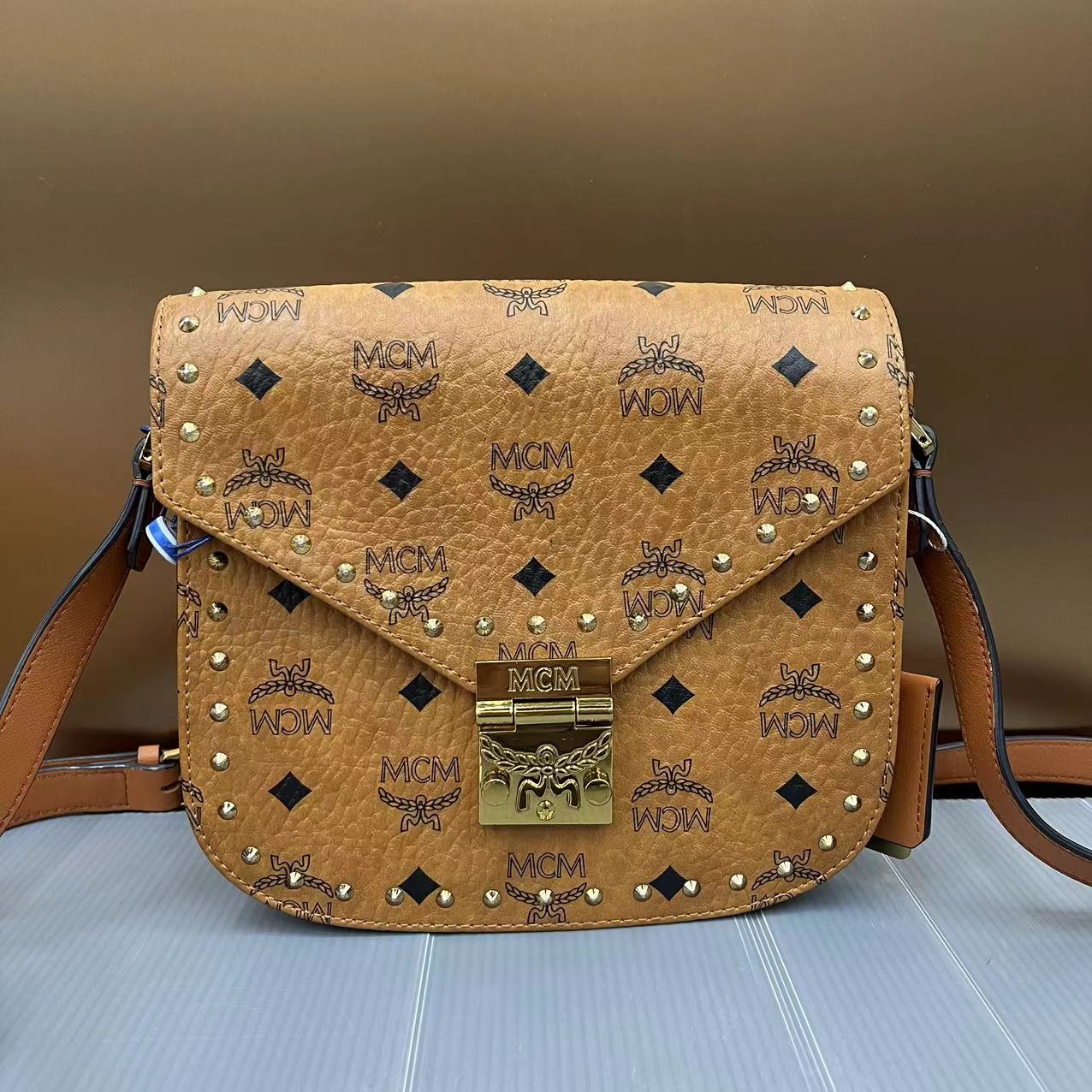 95新 MCM 95新 MCM/麦兜/包包/41316