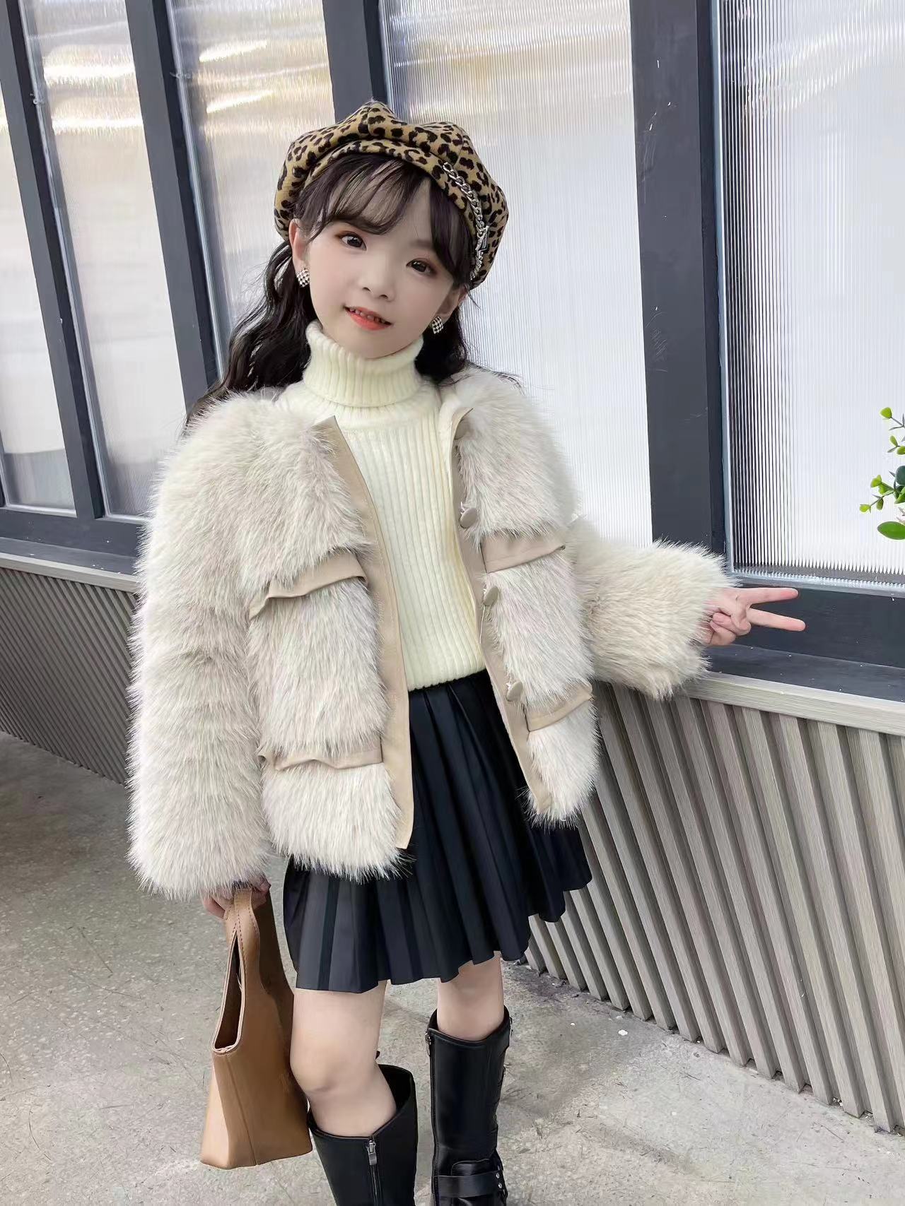 女童外套冬季草草拼接保暖洋气韩版女宝宝毛毛上衣儿童新款冬款