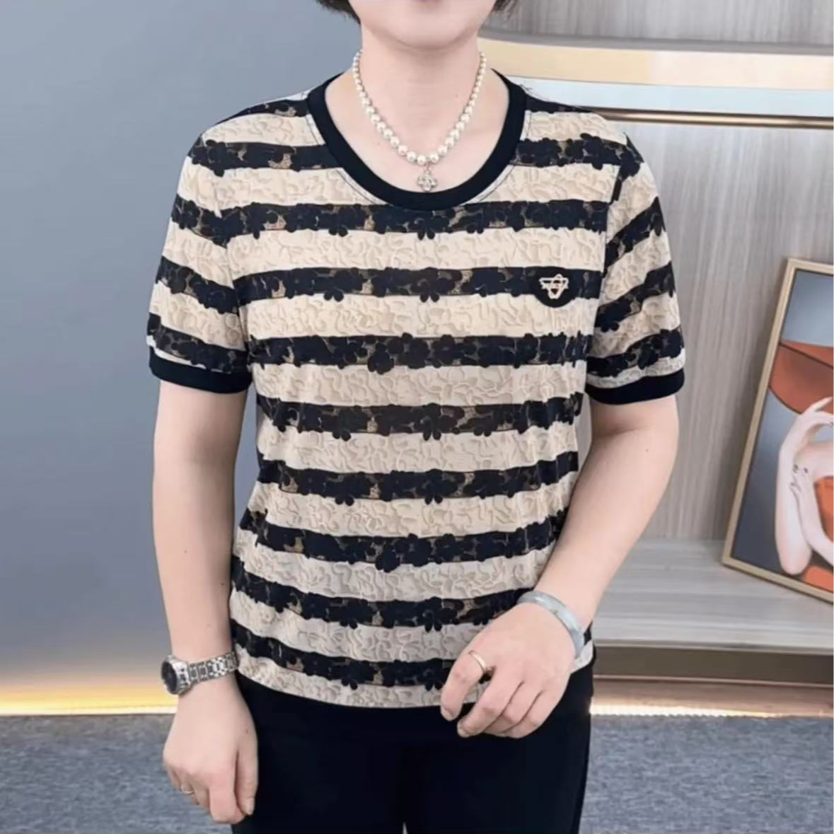 清仓凉爽夏季新款大码条纹宽松短袖小衫中老年女装洋气妈妈薄减龄