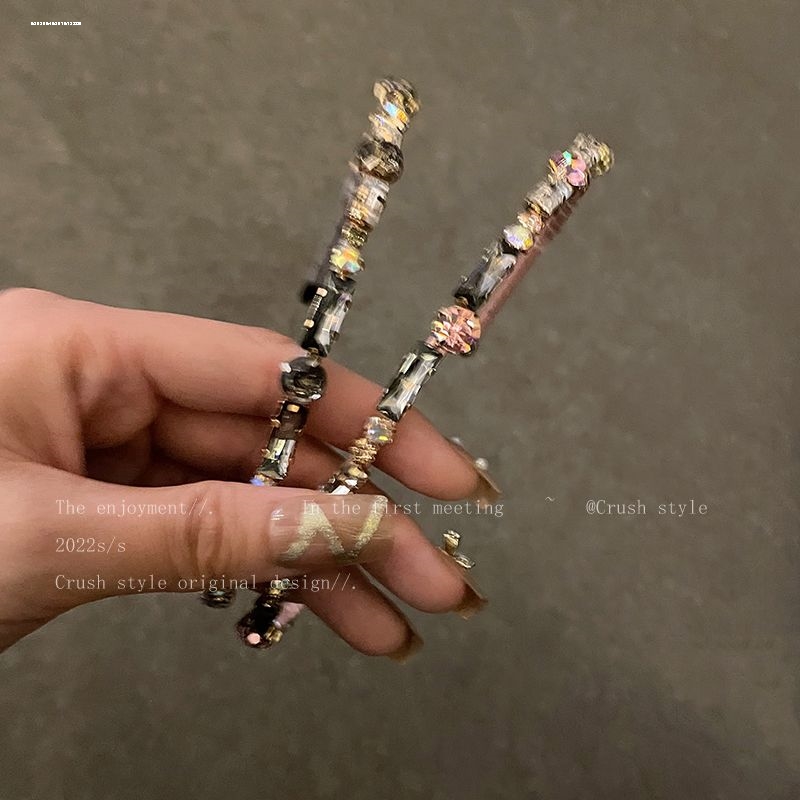 气质简约头箍锆石发箍秋冬合金镶钻仙女新款日韩法式精致甜蜜韩版