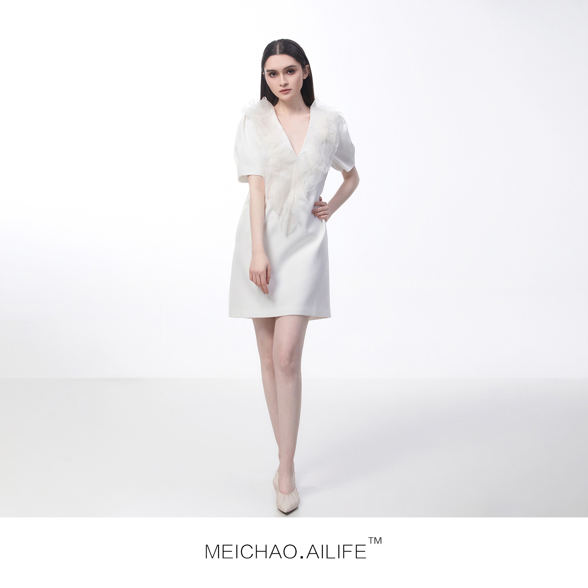 【LELE】轻职场春季新款V领菲菲边西服连衣裙气质优雅连衣裙Q0198