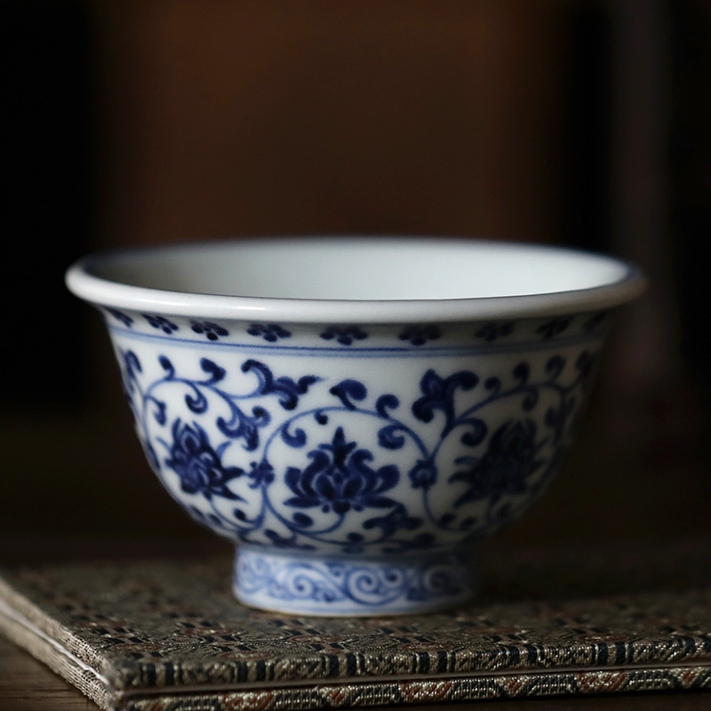 观复博物馆仿明永乐手绘青花压手杯 茶杯 主人杯 纯手工茶杯