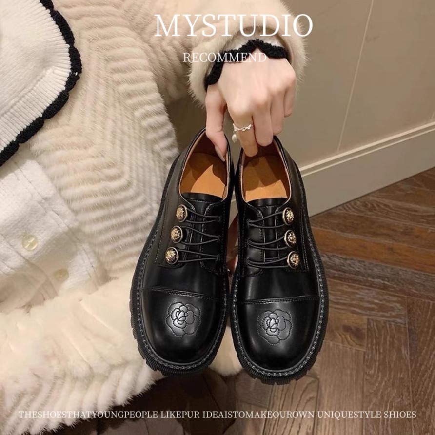 MYstudio新款赫本风英伦复古厚底粗跟山茶花刺绣真皮黑色乐福鞋