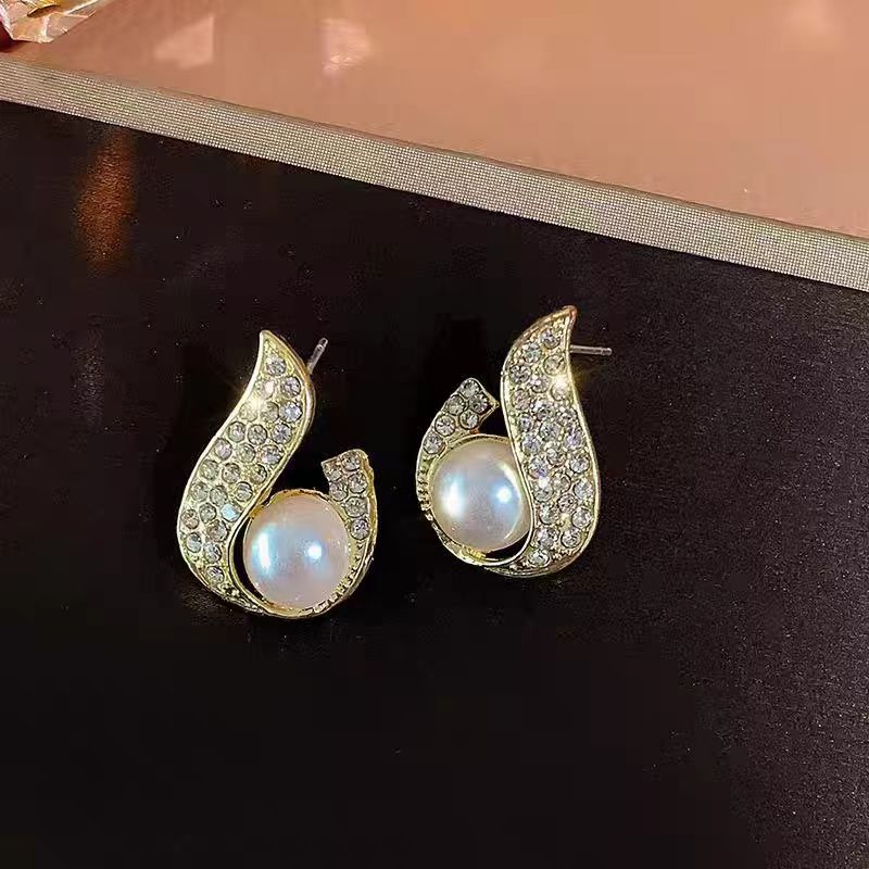 钛钢耳饰 气质轻奢时尚百搭复古法式简约精致小巧设计感耳饰