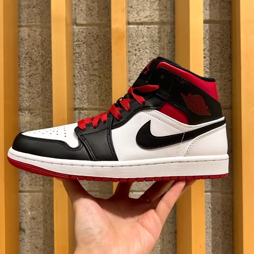 Nike/耐克男士新款板鞋黑红红脚趾 AJ1篮球鞋 DQ8426-106男子