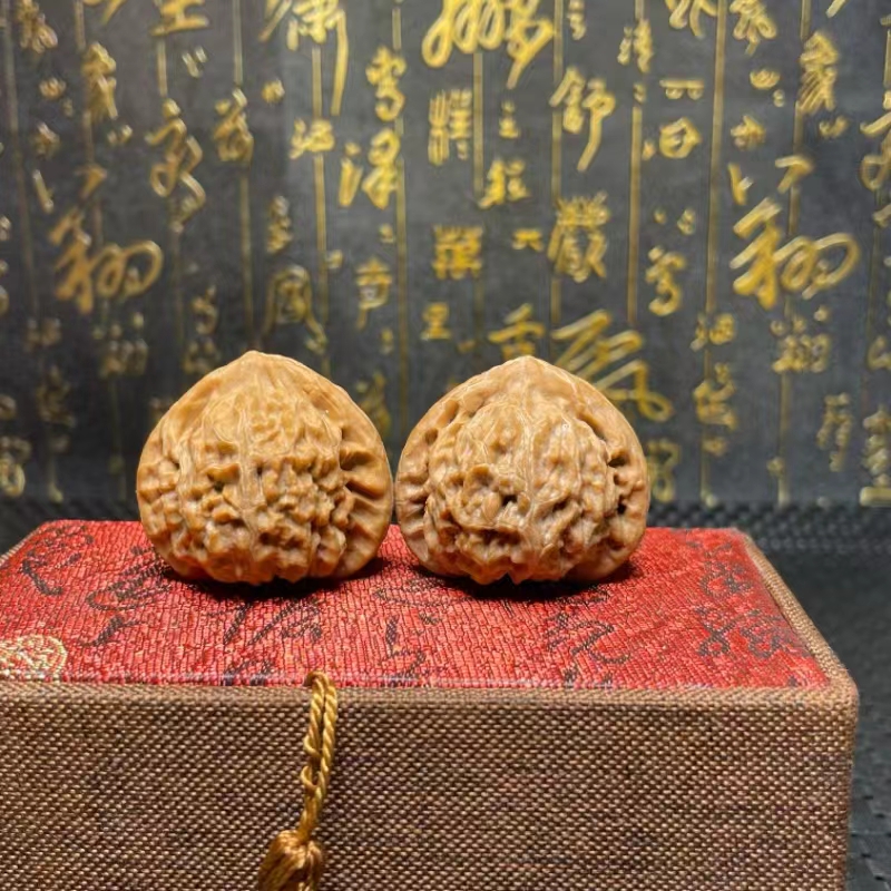 【精品38】宫灯狮子头麻核桃文玩核桃盘玩手把件