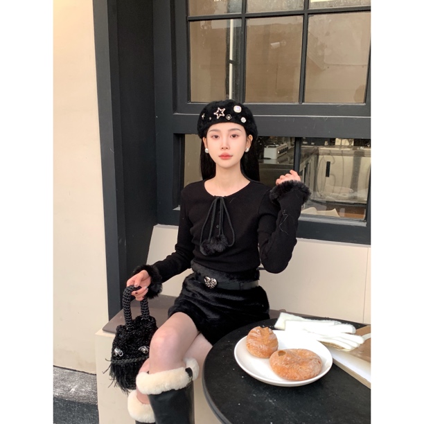 【赵小小YIMAO】2210 秋冬系带修身打底衫白色可爱萌妹球球长袖上衣