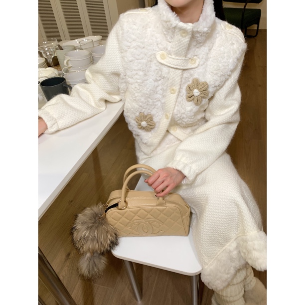 【赵小小YIMAO】2365 法式小香风立领立体花朵撞色毛绒高级感外套