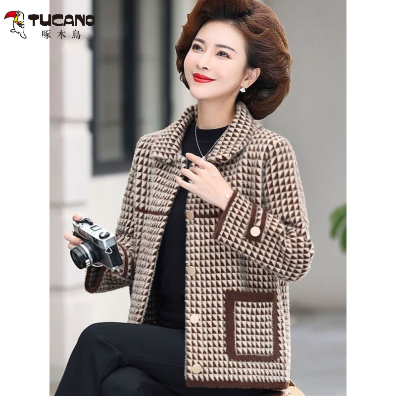 妈妈秋冬装短款水貂绒加厚外套开衫中年女保暖毛呢中老年洋气上衣
