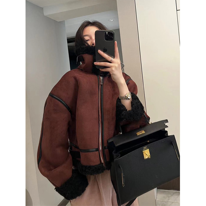 皮毛一体保暖防风鹿皮绒秋冬厚外套女复古气质加绒拼接时尚棉服