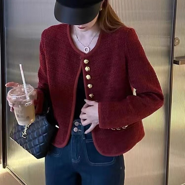 9239号灰姑娘99016#秋冬垫肩假口袋填充小香外套（手袖有填充）（预）