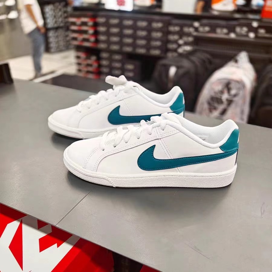 Nike/耐克女子夏季百搭时尚潮流低帮休闲运动舒适板鞋 749867-107