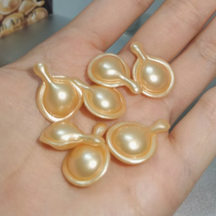 金色的姣 次抛精华7粒 小脸都被养嫩了！