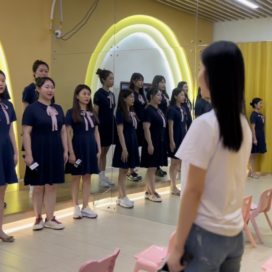 星主播口才训练  主持人训练  星主播口才主持