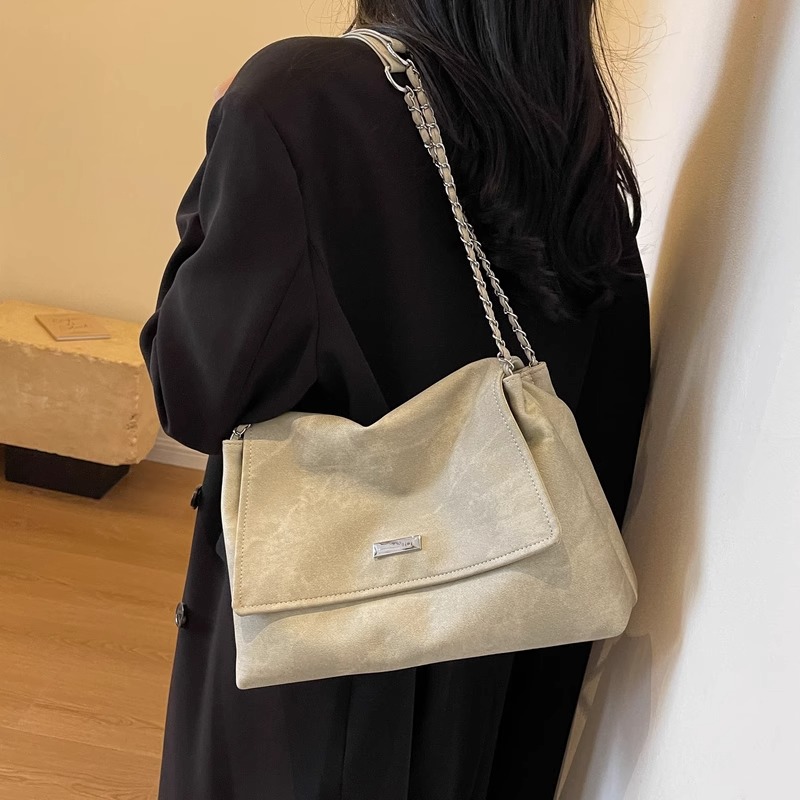 高级感洋气大容量包包女2023新款潮百搭单肩斜挎包超火链条托特包