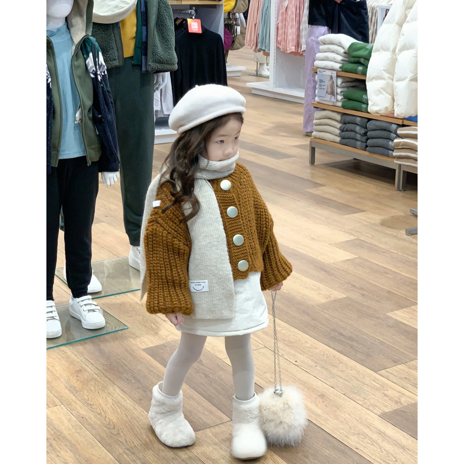 韩版童装女童秋冬套装洋气针织开衫外套米白色夹棉半裙两件套