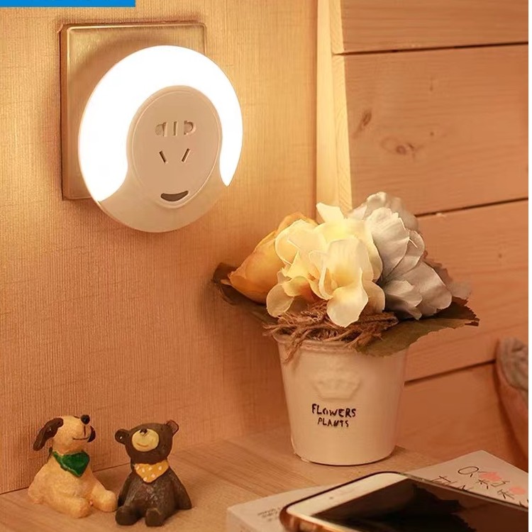 光感应灯遥控小夜灯插电款带插座面板婴儿喂奶睡觉不刺眼寝室床灯