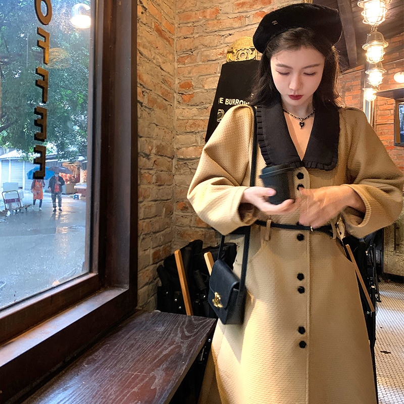 高级感超好看赫本风华夫饼格毛呢外套女秋冬2023新款收腰呢子大衣