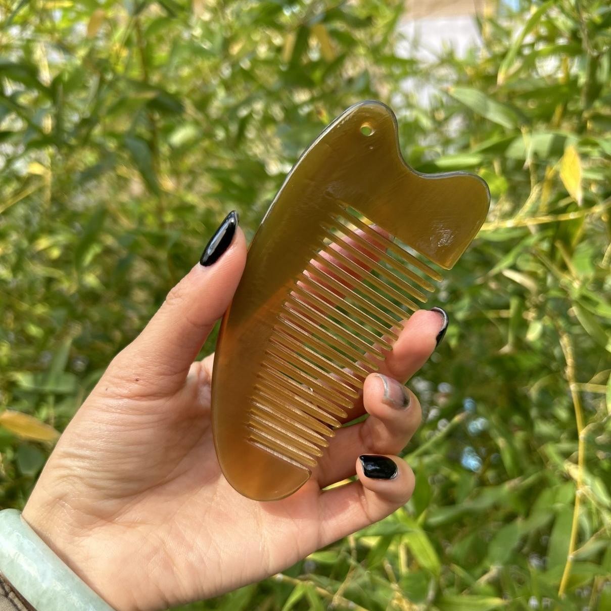 名匠  精品牦牛角刮痧细齿梳  刮痧按摩男女通用  13公分左右