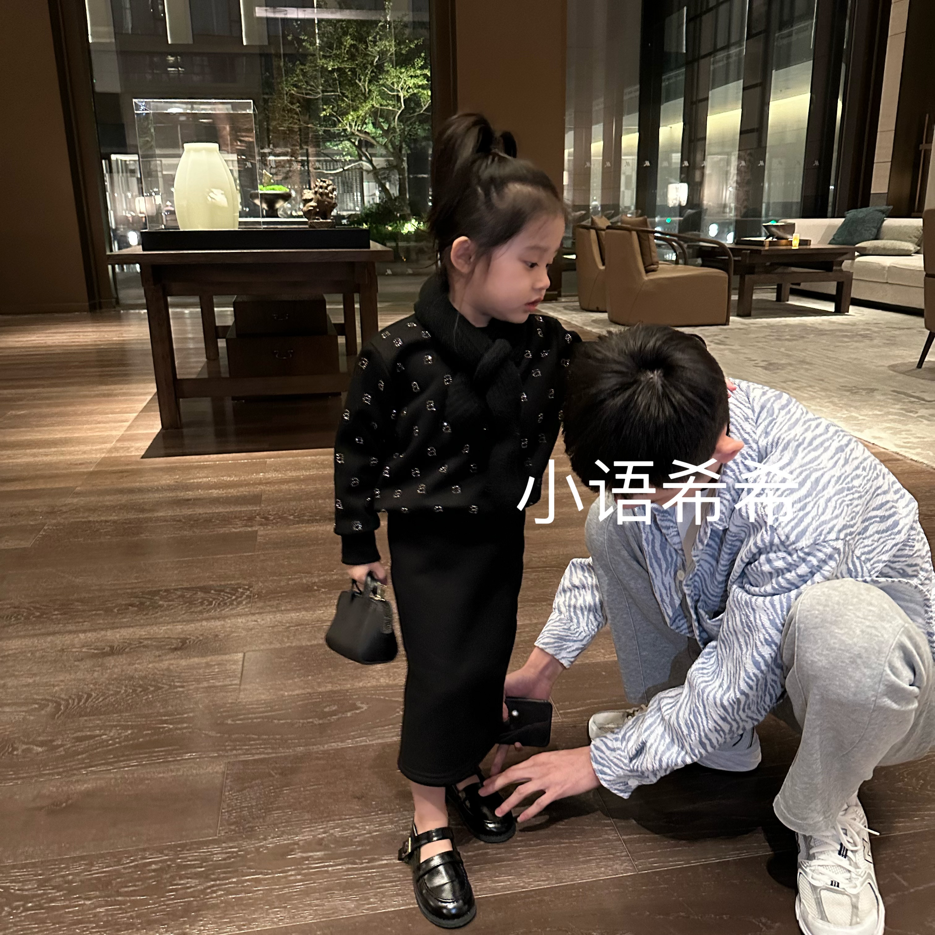 小语希希【时髦精】韩版烫钻一体绒卫衣上衣女童长款半身裙套装