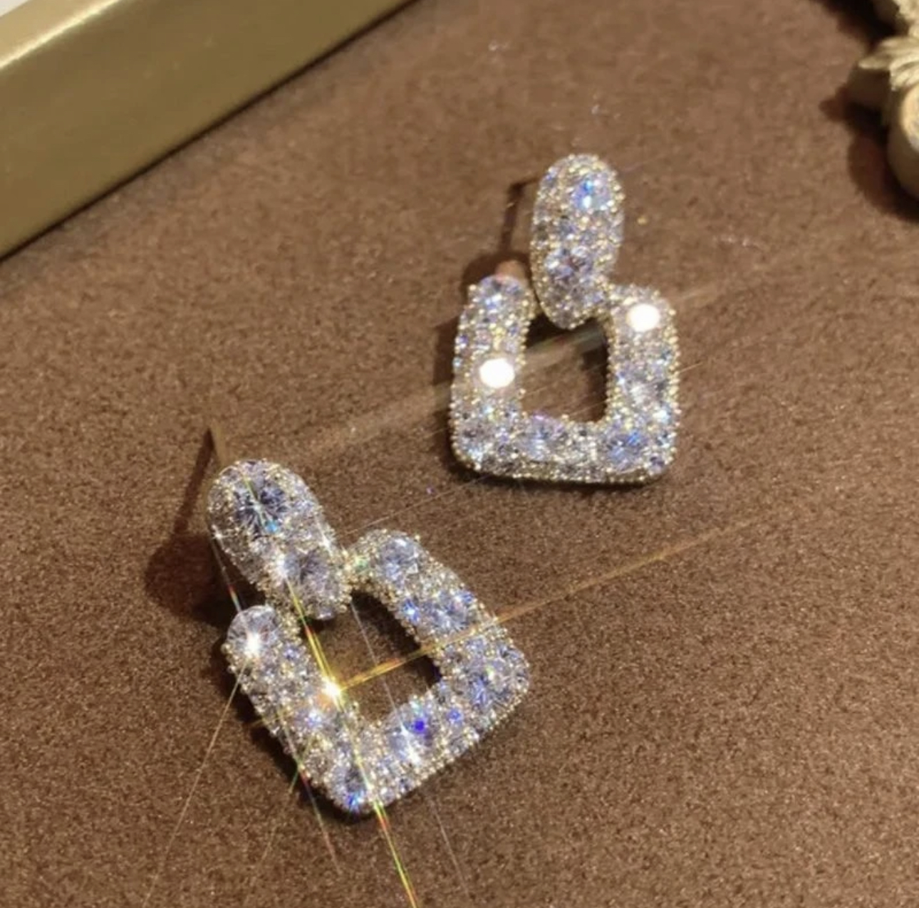 合金合成锆石耳饰 时尚百搭私藏款轻奢微镶满钻小方包耳环X16