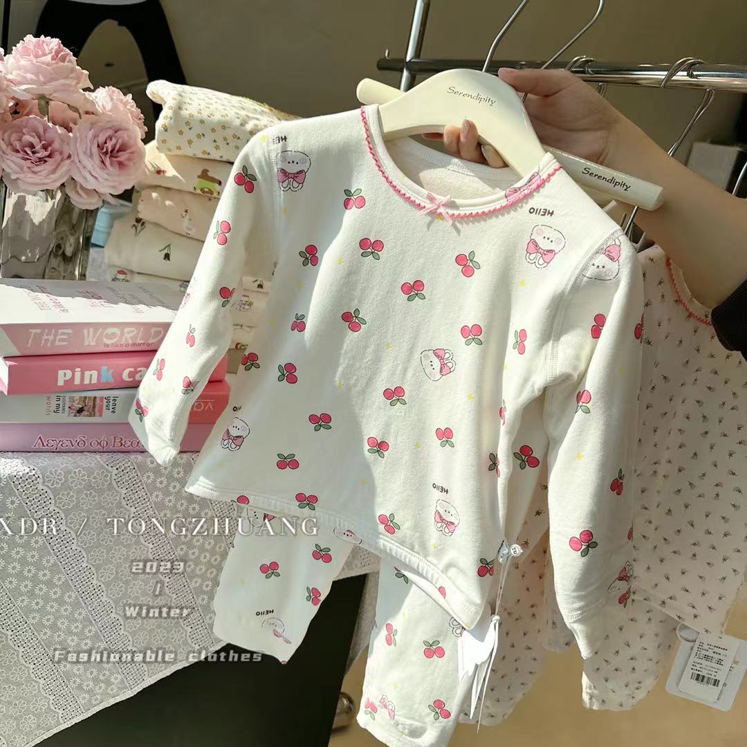 IU8991儿童秋冬樱桃小兔580克蚕丝保暖套装【郝叔专享】