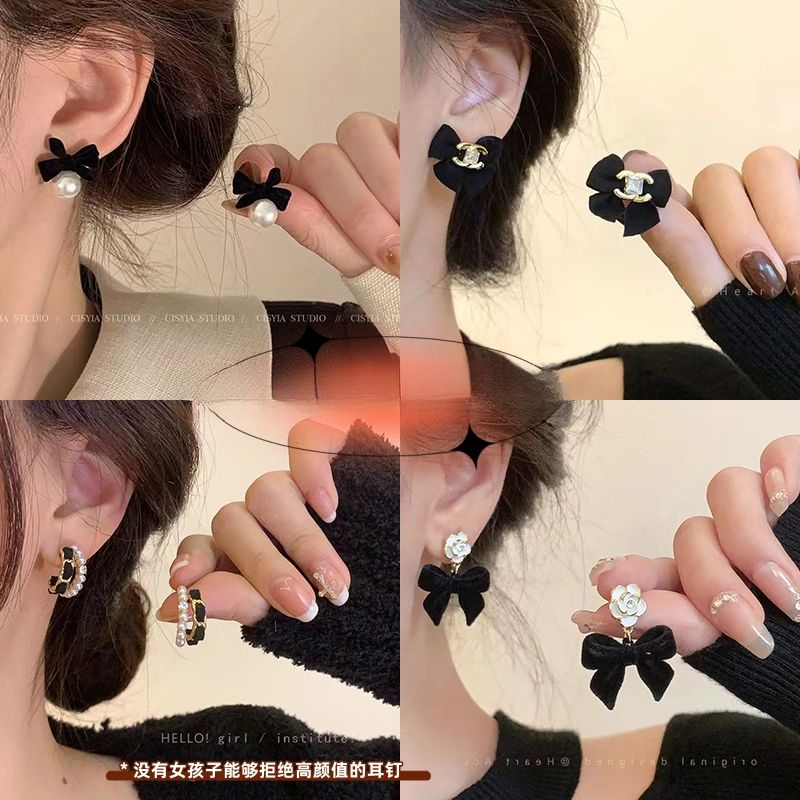 秋冬珠珠黑丝绒蝴蝶结耳钉2023秋冬百搭耳饰女小众设计感高级耳环