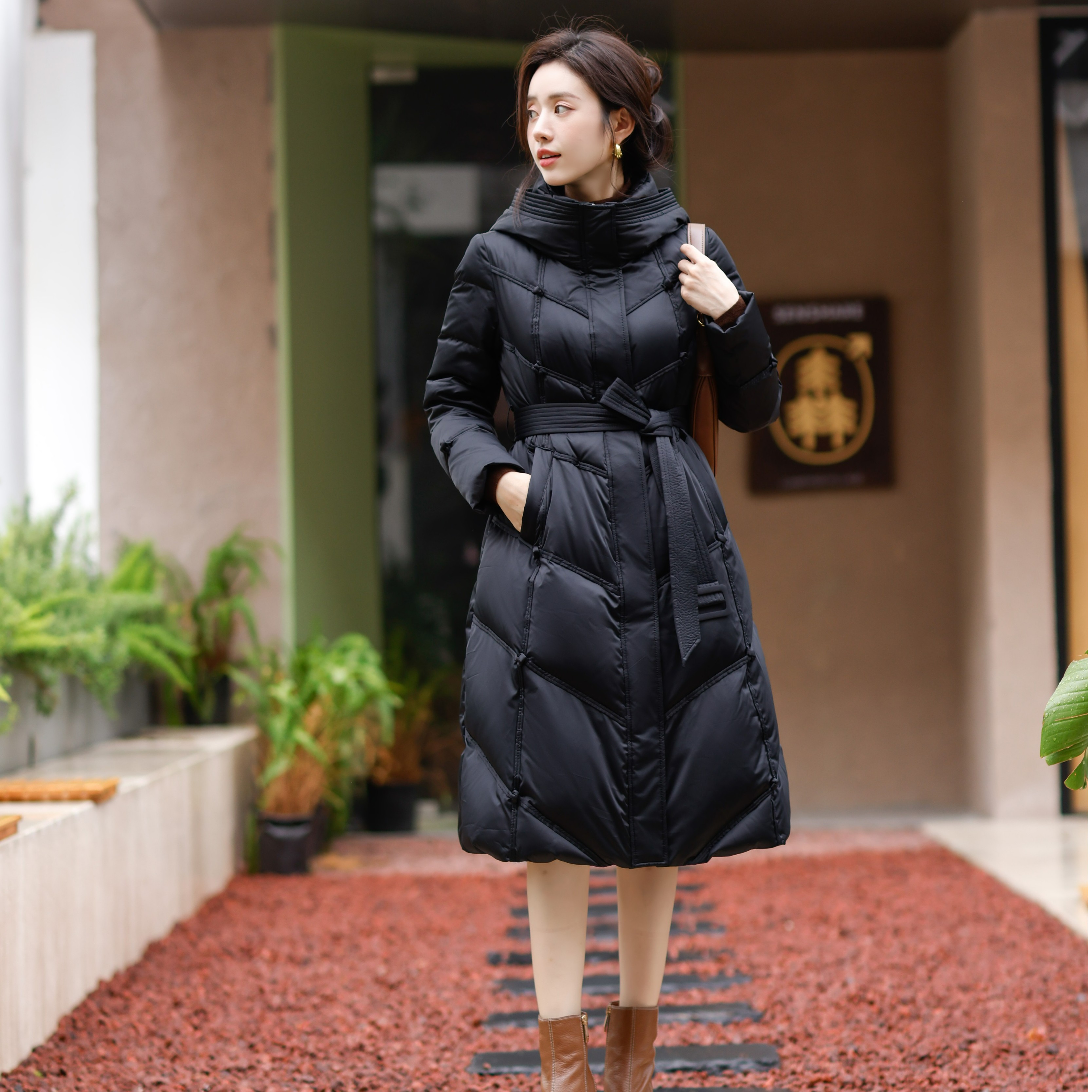 COCOMARKIE冬季新款气质女人显瘦连帽中长款羽绒服#3978