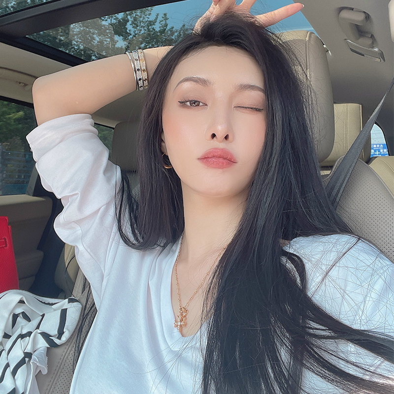 袁伶嫣同款v领长袖T恤超柔软必入款yyds防晒百搭空调衫垂感白色